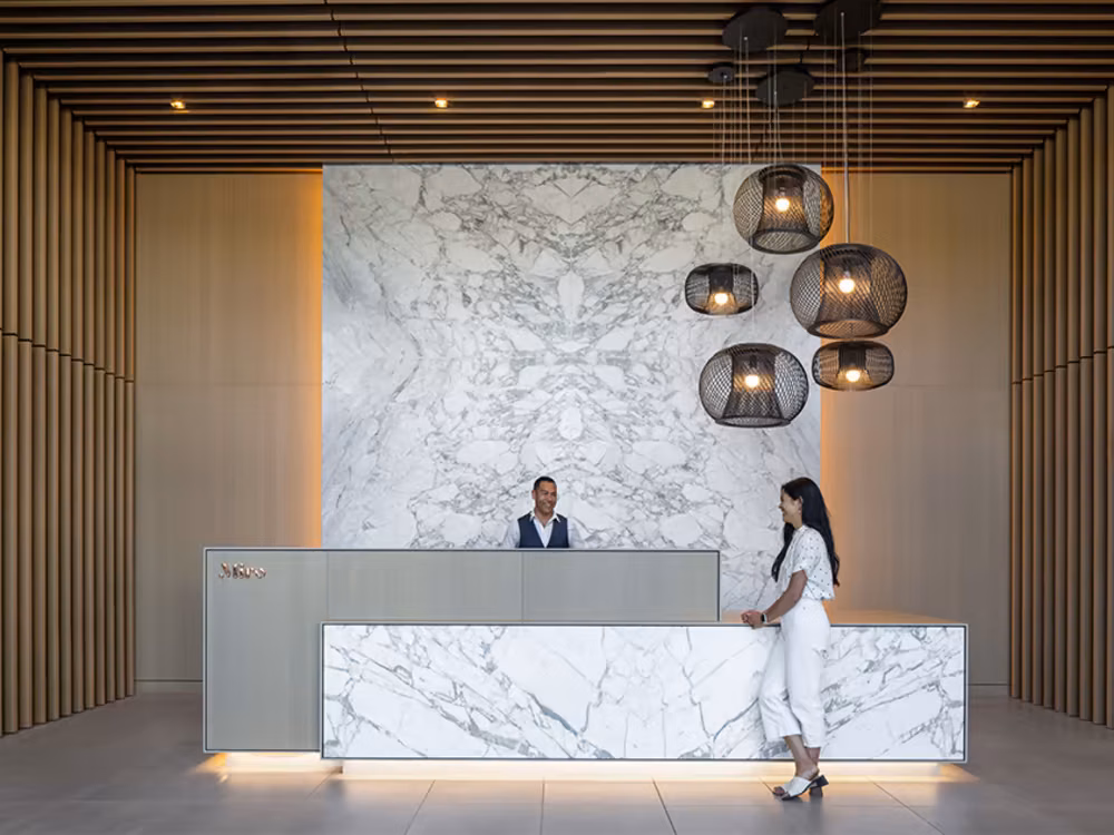 Contact desk
